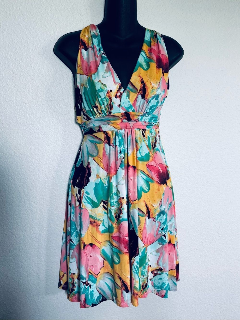 Resort Cocktail V-Neck Summer Dress S